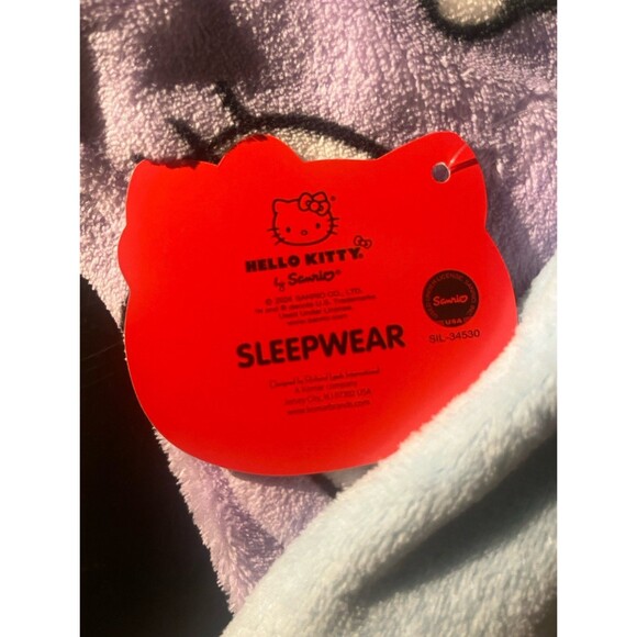 Hello Kitty Fuzzy Pajama Shorts XL - Picture 3 of 4